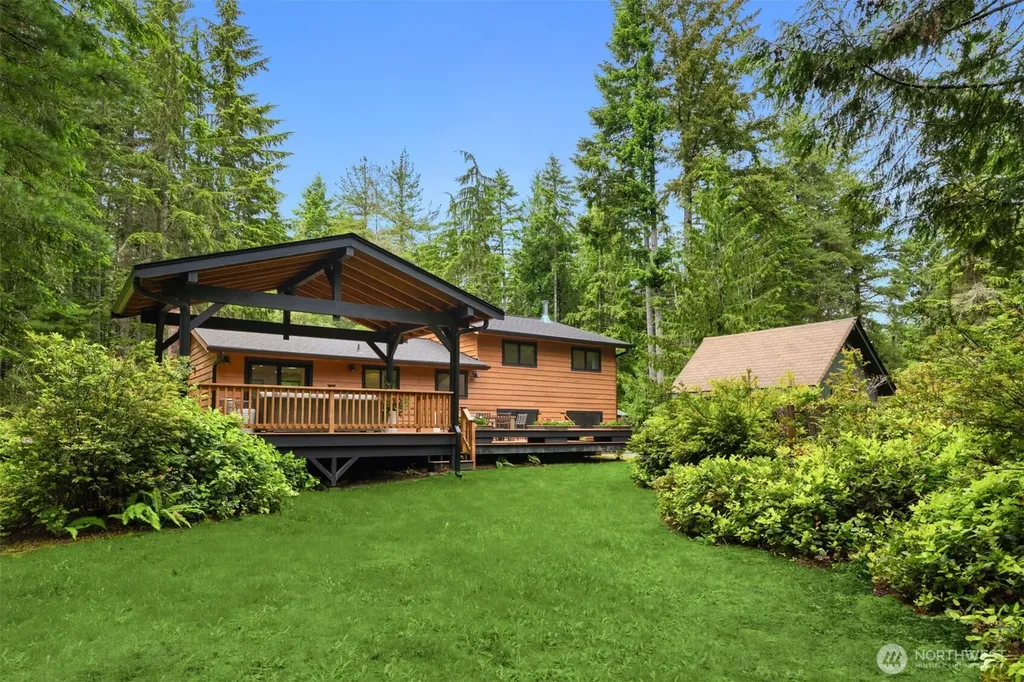 1093 NW Mushroom Lane Poulsbo WA 98370