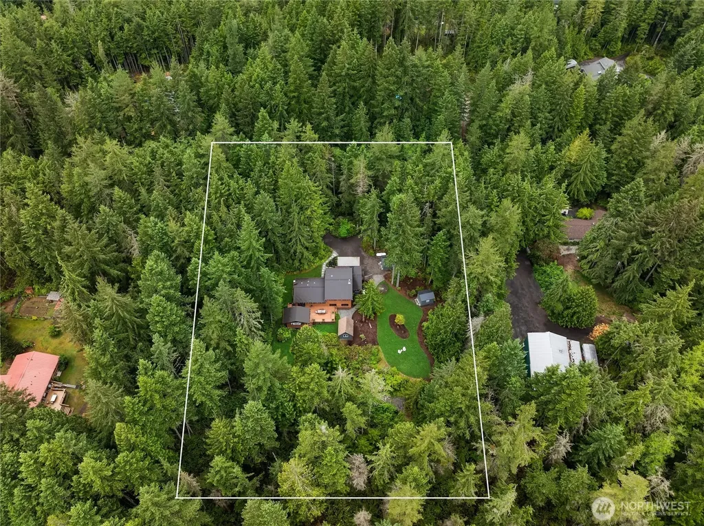 1093 NW Mushroom Lane Poulsbo WA 98370
