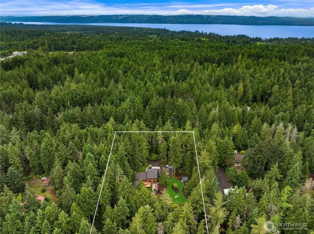 1093 NW Mushroom Lane Poulsbo WA 98370