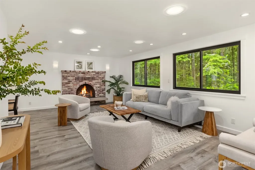 1093 NW Mushroom Lane Poulsbo WA 98370
