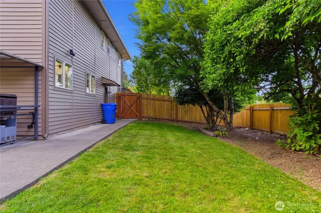 13249 SE 261st Street Kent WA 98042