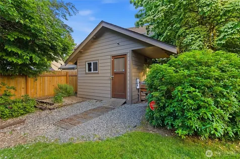 13249 SE 261st Street Kent WA 98042