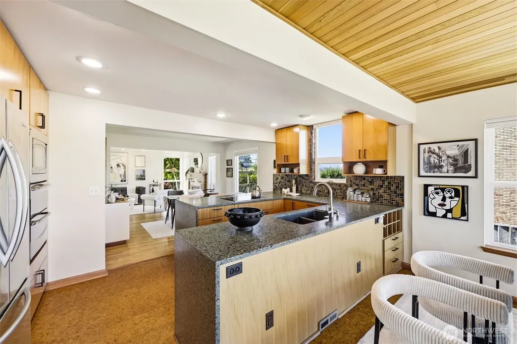 4730 48th Avenue S Seattle WA 98118