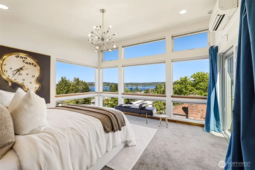 4730 48th Avenue S Seattle WA 98118