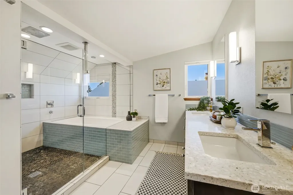 4730 48th Avenue S Seattle WA 98118