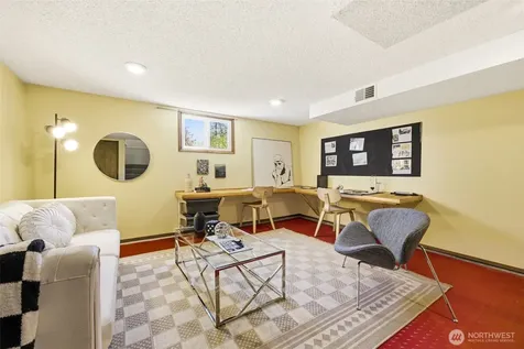4730 48th Avenue S Seattle WA 98118