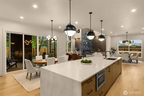 15625 SE 9th Street Bellevue WA 98008