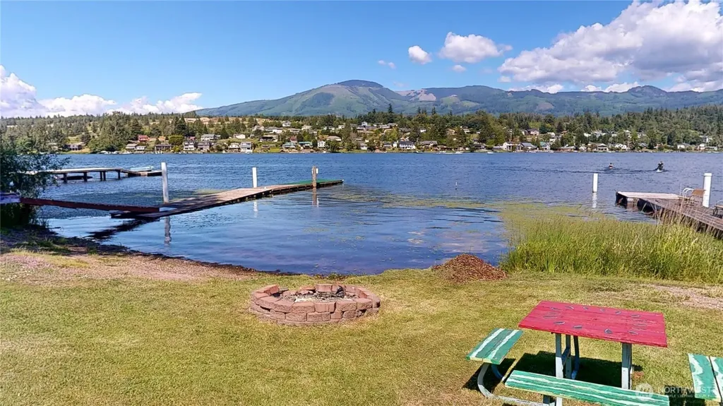 18375 W Big Lake Boulevard Mount Vernon WA 98274