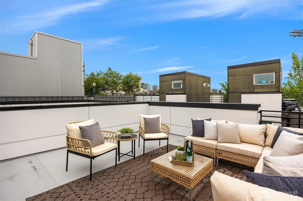 465 14th Avenue Seattle WA 98122