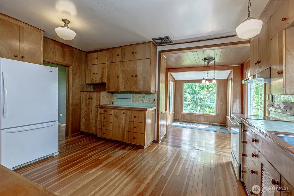 203 Orchard Avenue N Eatonville WA 98328