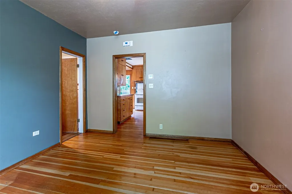 203 Orchard Avenue N Eatonville WA 98328