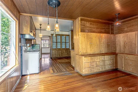 203 Orchard Avenue N Eatonville WA 98328