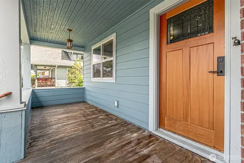 203 Orchard Avenue N Eatonville WA 98328