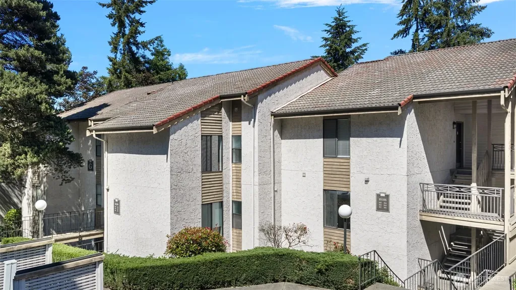 10508 NE 32nd Place Bellevue WA 98004