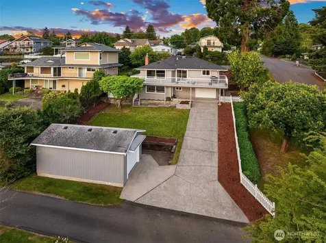 811 Grant Avenue S Renton WA 98057