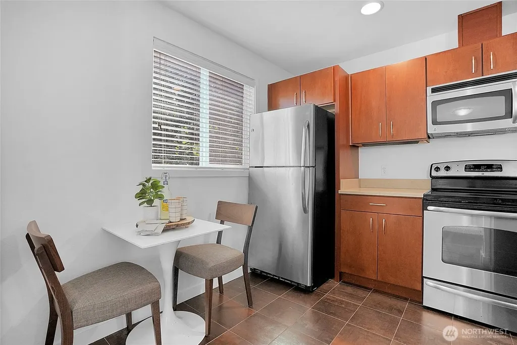 1131 N 93rd Street Seattle WA 98103