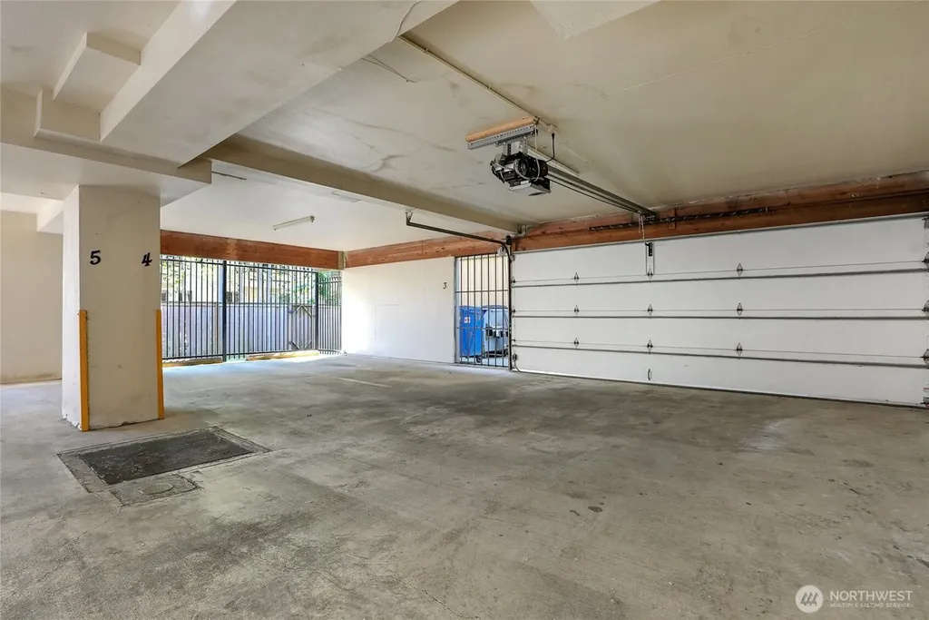1131 N 93rd Street Seattle WA 98103