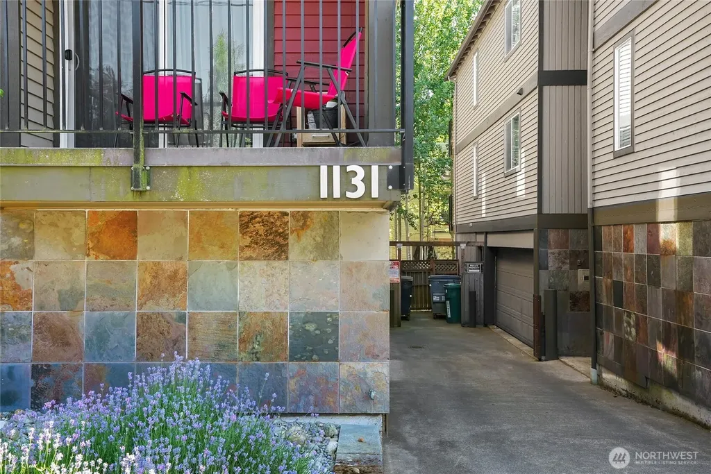 1131 N 93rd Street Seattle WA 98103