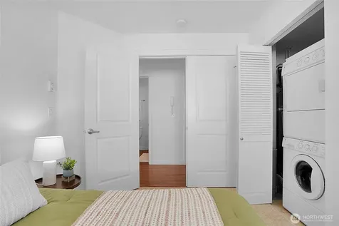 1131 N 93rd Street Seattle WA 98103