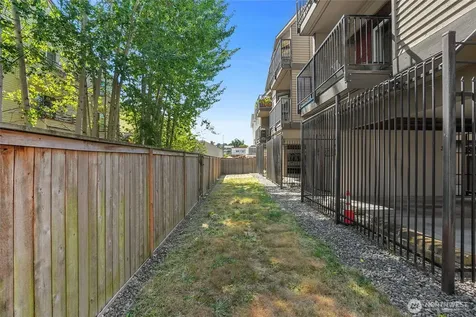 1131 N 93rd Street Seattle WA 98103