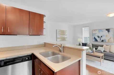 1131 N 93rd Street Seattle WA 98103