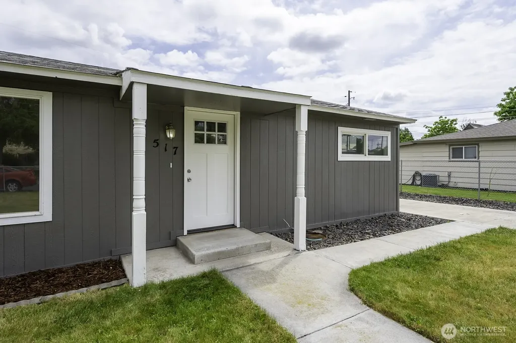 1517 N Mary Street Moses Lake WA 98837