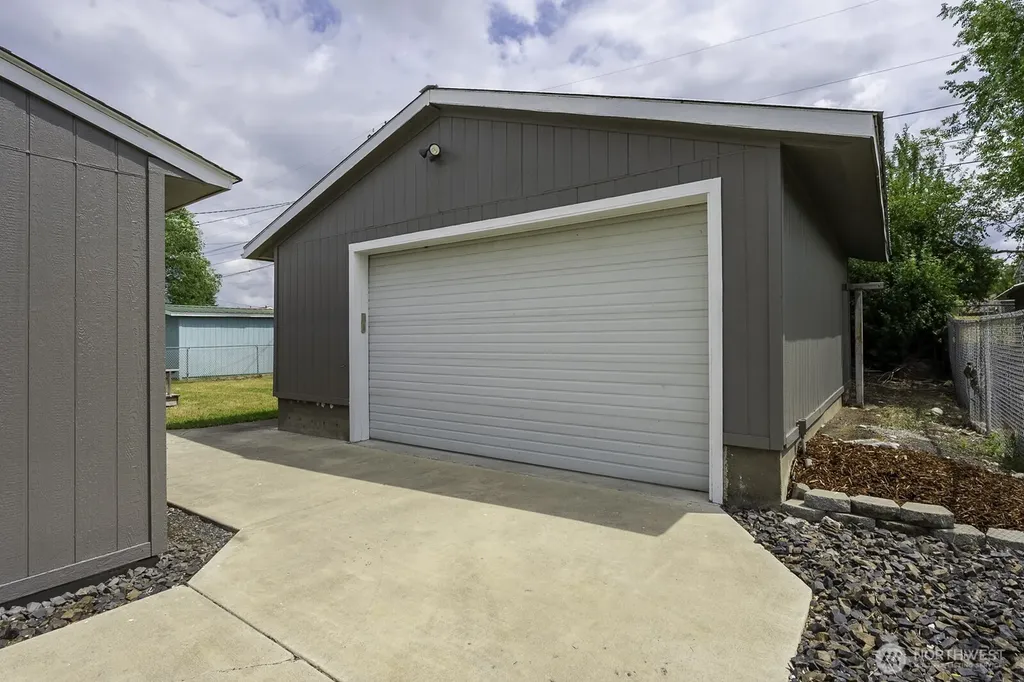 1517 N Mary Street Moses Lake WA 98837