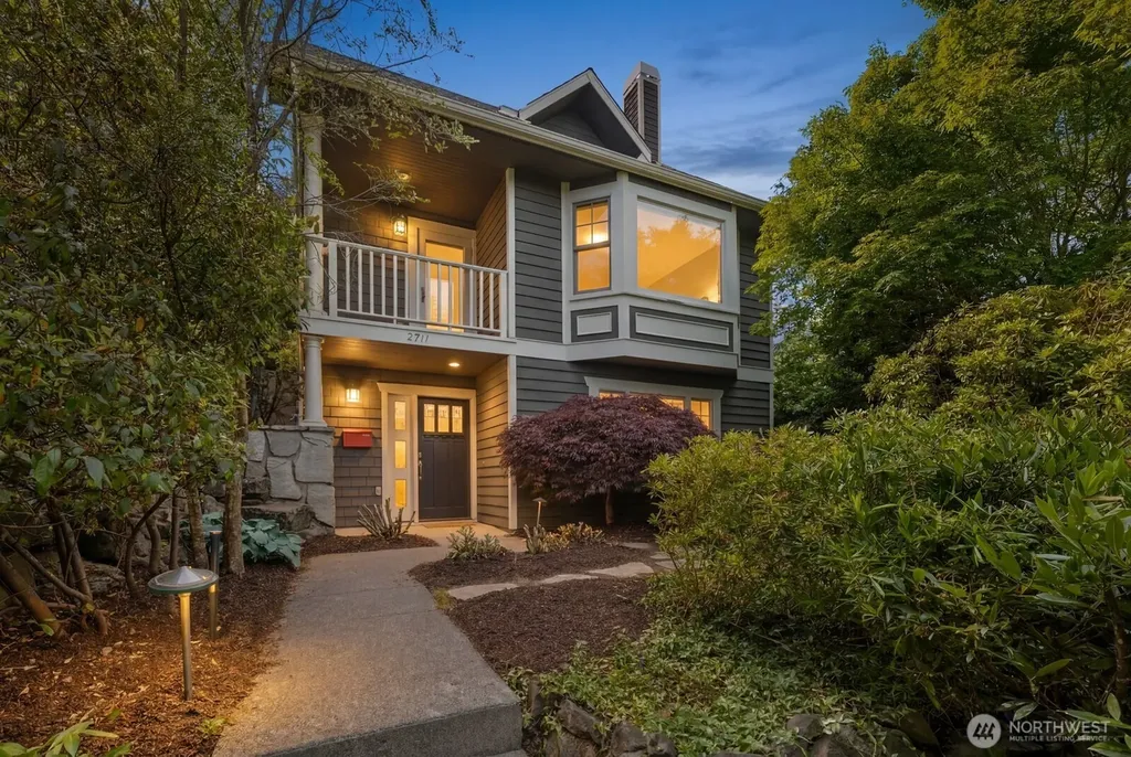 2711 4th Avenue W Seattle WA 98119