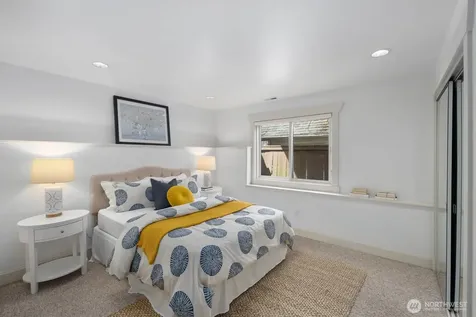 2711 4th Avenue W Seattle WA 98119