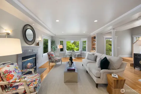 2711 4th Avenue W Seattle WA 98119