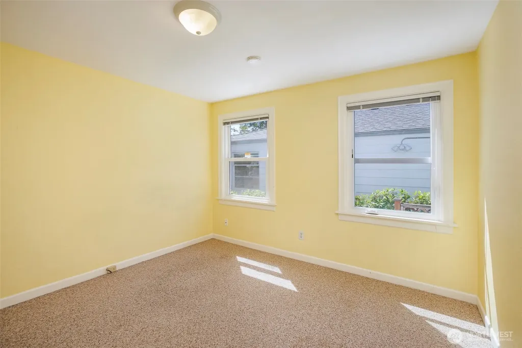 7527 23rd Avenue NW Seattle WA 98117
