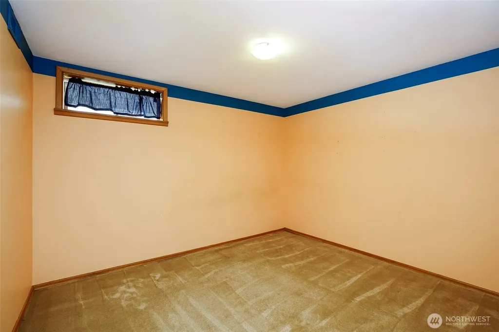 7527 23rd Avenue NW Seattle WA 98117