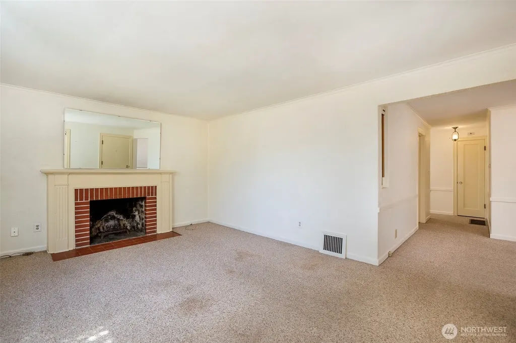 7527 23rd Avenue NW Seattle WA 98117
