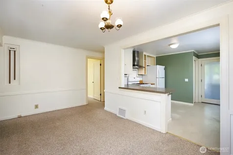 7527 23rd Avenue NW Seattle WA 98117