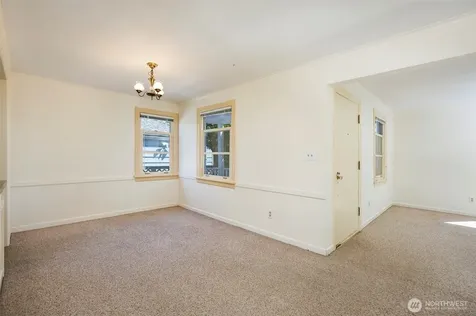 7527 23rd Avenue NW Seattle WA 98117