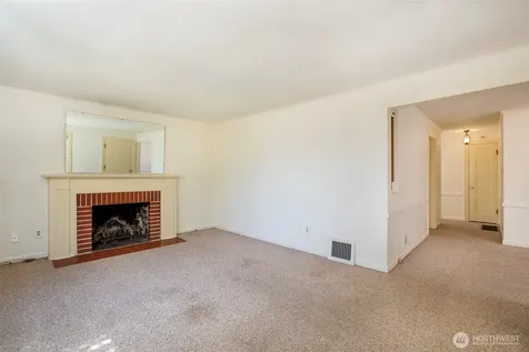 7527 23rd Avenue NW Seattle WA 98117