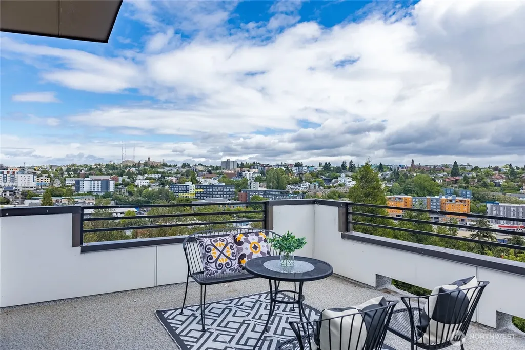 1019 Sturgus Avenue S Seattle WA 98144