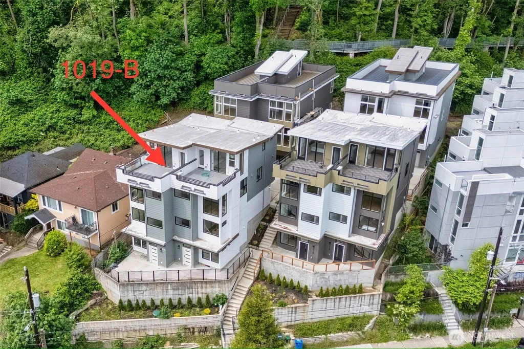 1019 Sturgus Avenue S Seattle WA 98144