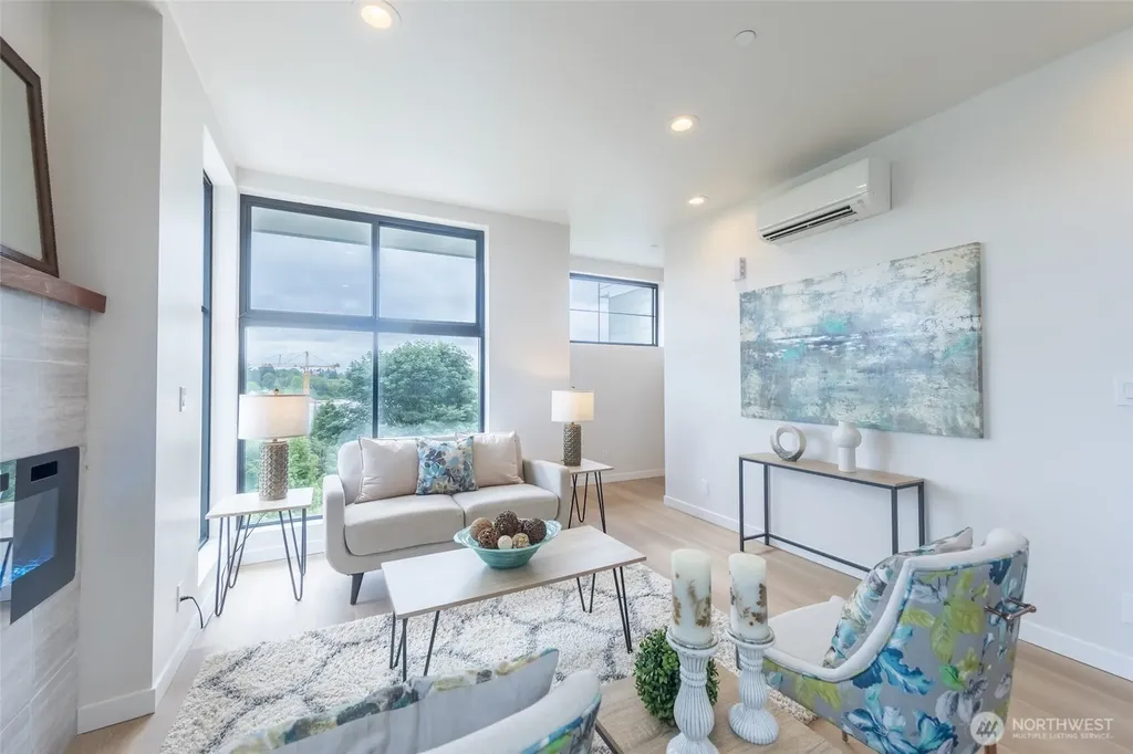 1019 Sturgus Avenue S Seattle WA 98144