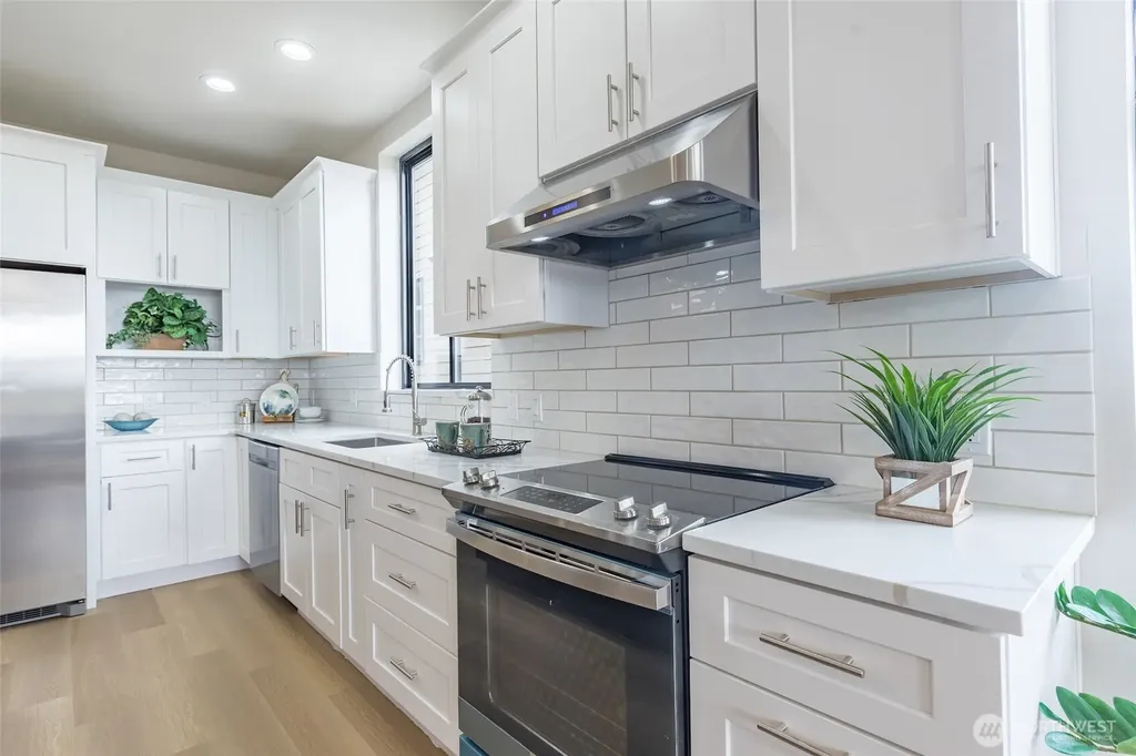 1019 Sturgus Avenue S Seattle WA 98144