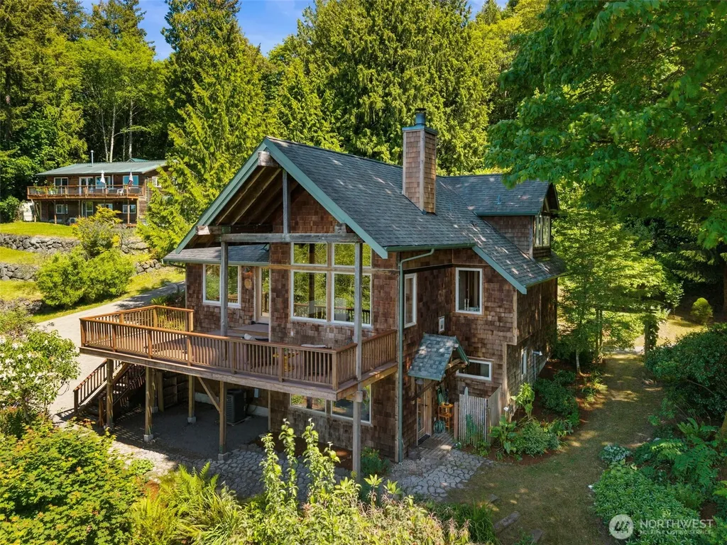 30050 Scenic Drive NE Poulsbo WA 98370