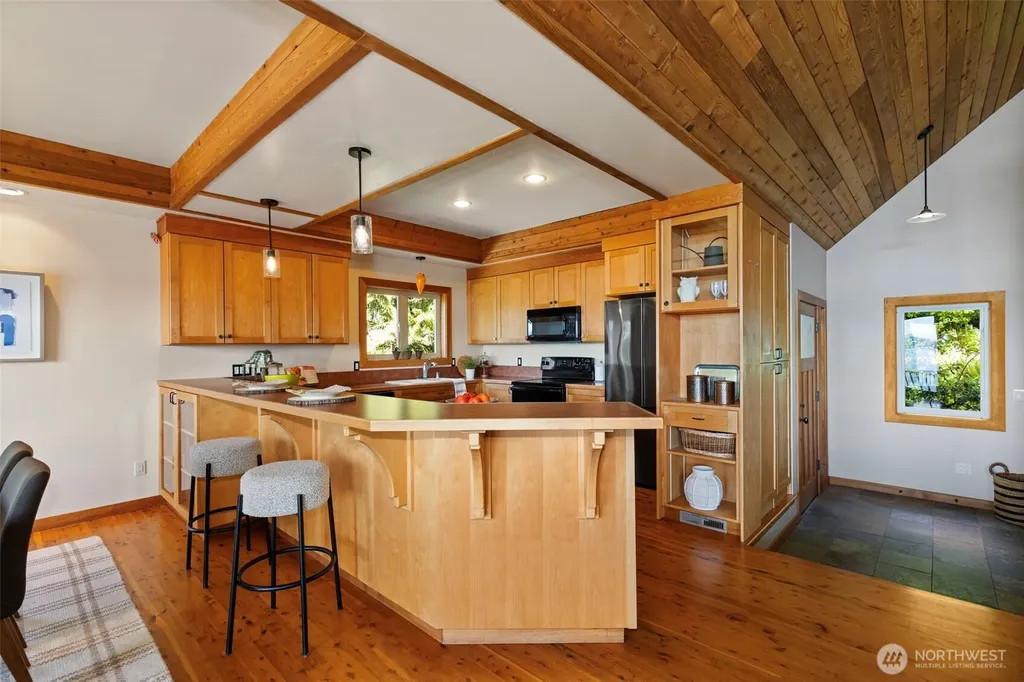 30050 Scenic Drive NE Poulsbo WA 98370