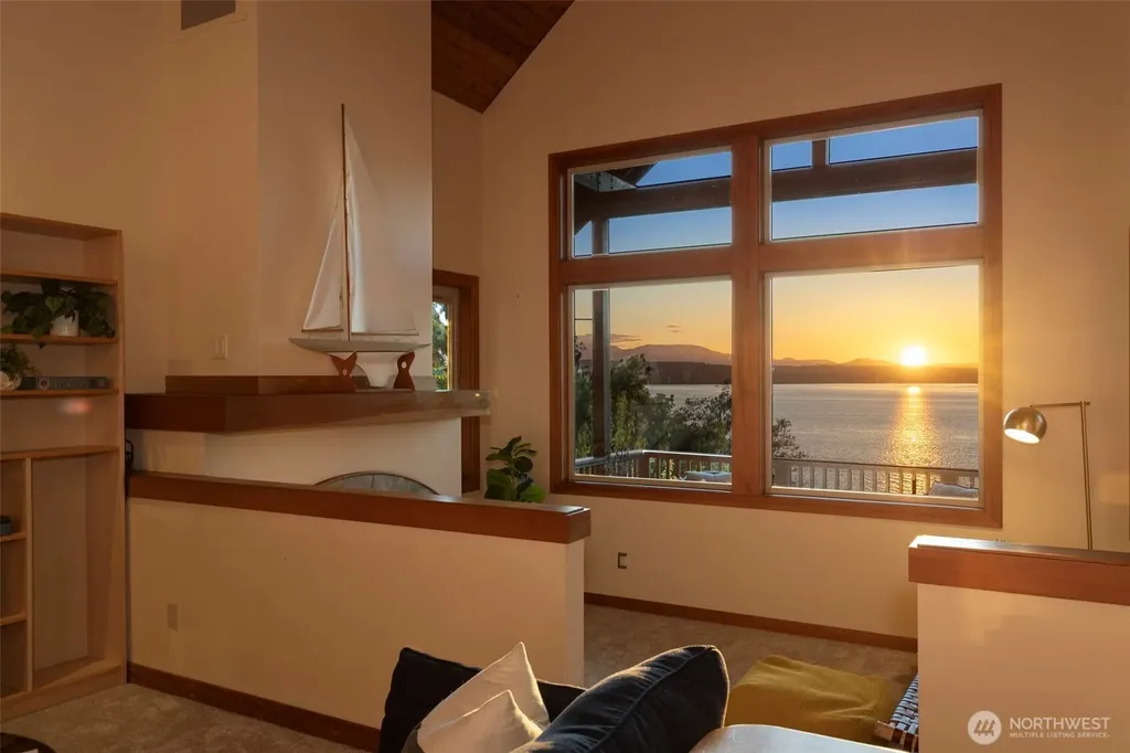 30050 Scenic Drive NE Poulsbo WA 98370