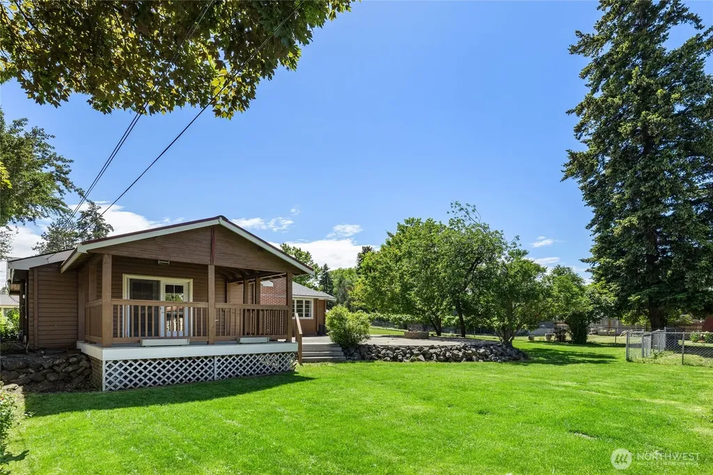 407 W 11th Avenue Ellensburg WA 98926