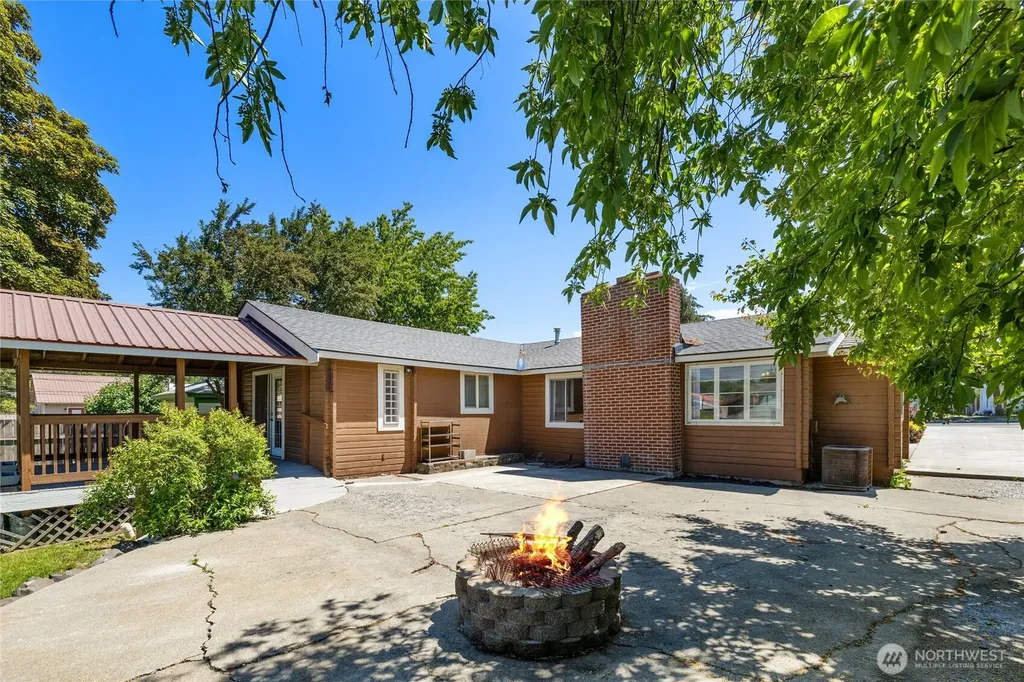 407 W 11th Avenue Ellensburg WA 98926