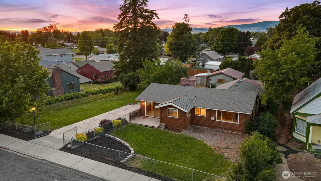 407 W 11th Avenue Ellensburg WA 98926