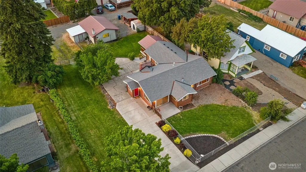 407 W 11th Avenue Ellensburg WA 98926