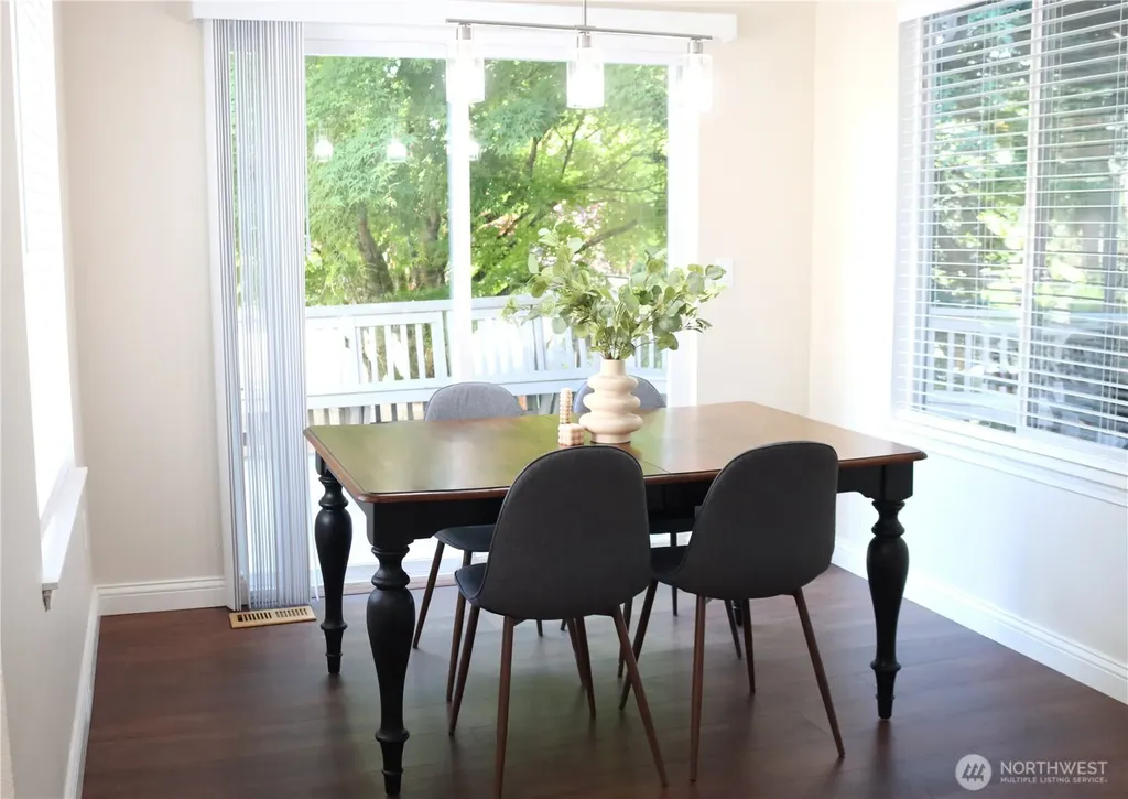 5312 Picnic Point Road Edmonds WA 98026