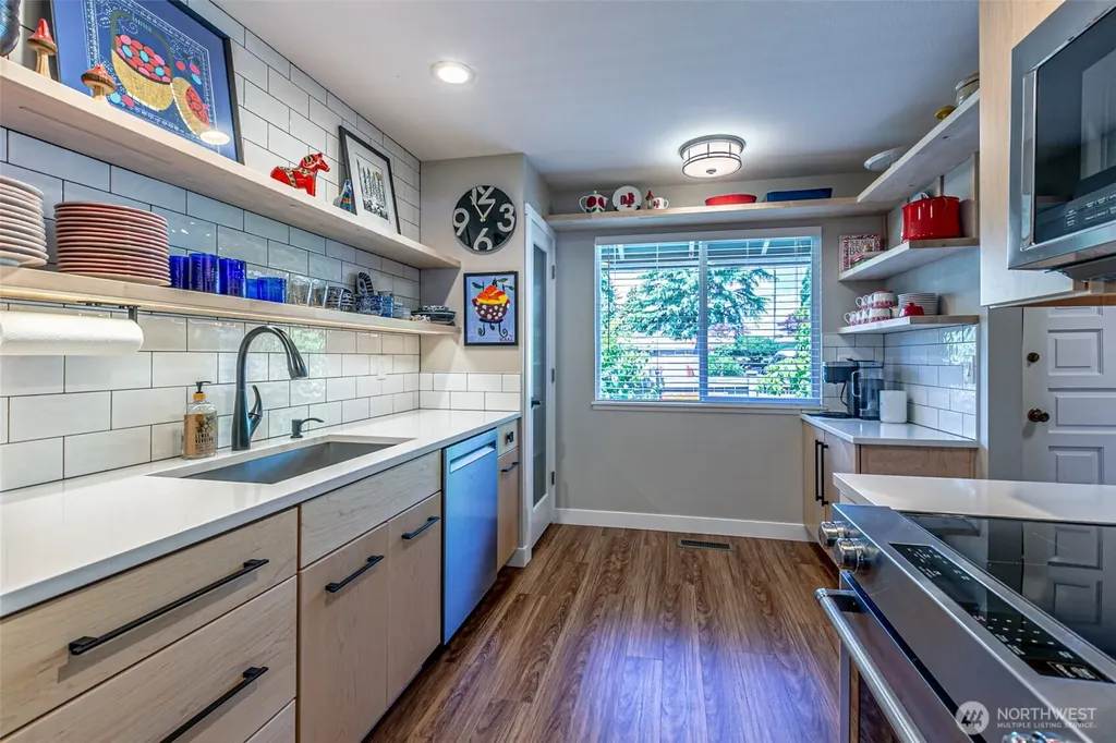 1372 Bel Air Road Tacoma WA 98406