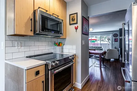 1372 Bel Air Road Tacoma WA 98406
